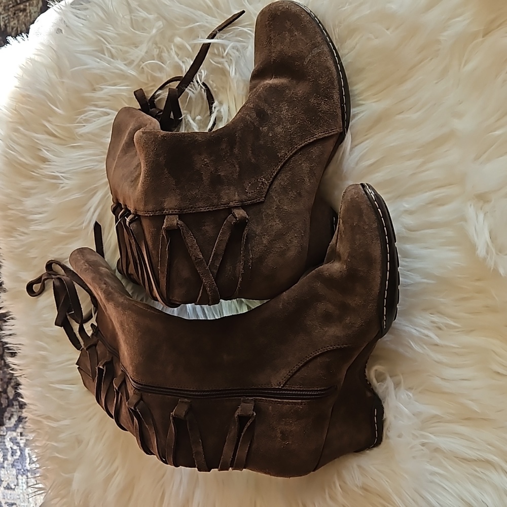 Sofft Suede Boots NWOT women's